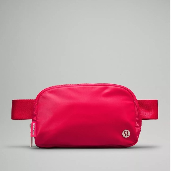 NWT Everywhere Belt Bag 1L - Picture 2 of 7